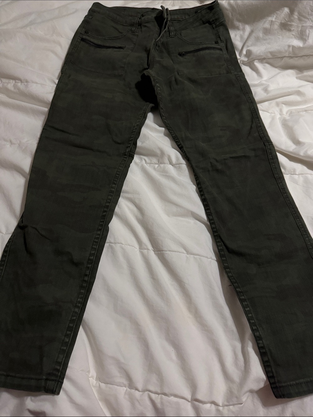 Women’s subtle camo print Slim Fit Jeans